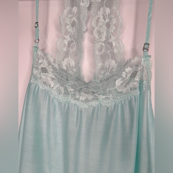 Victoria’s Secret Lace Trim Slip - Picture 7 of 9